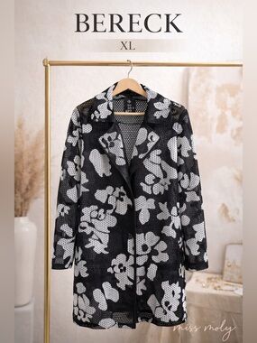 Bereck Black White Floral Mesh Jacket XL Lightweight Statement Topper